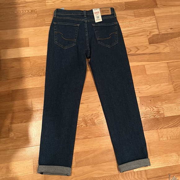 Signature by Levi Strauss NWT mid rise boyfriend jeans - Picture 6 of 8